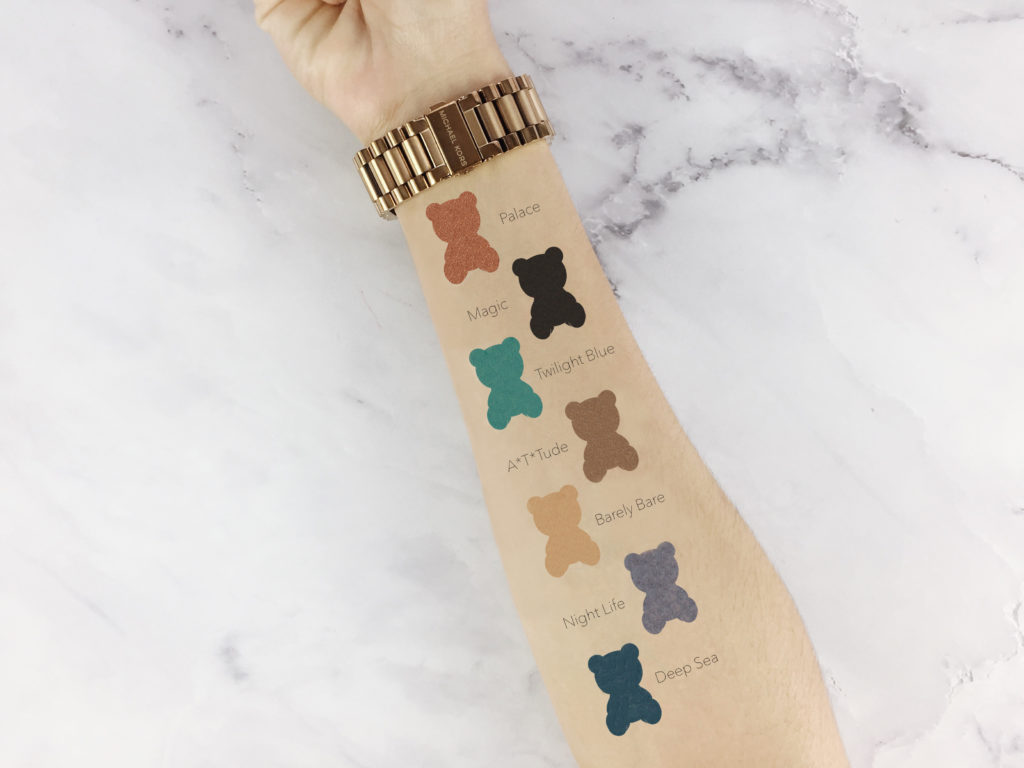 Aquí les dejo los swatches de la Bear eyeshadow Palette en mi brazo sin uso primer y sin difuminar. Estos tonos pueden variar dependiendo de su tono de piel.