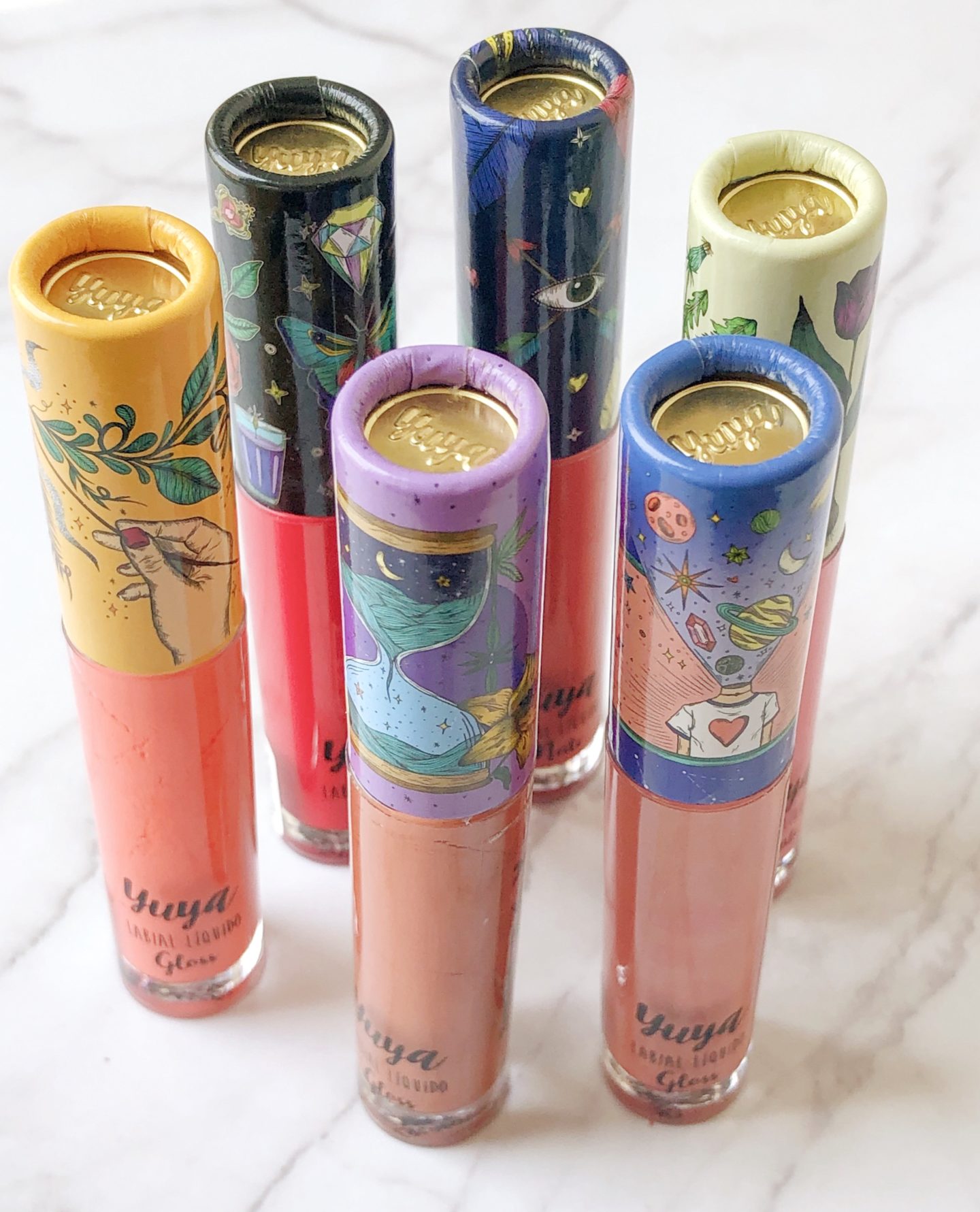 Yuya Labiales Glosses: Review + Swatches Empaque